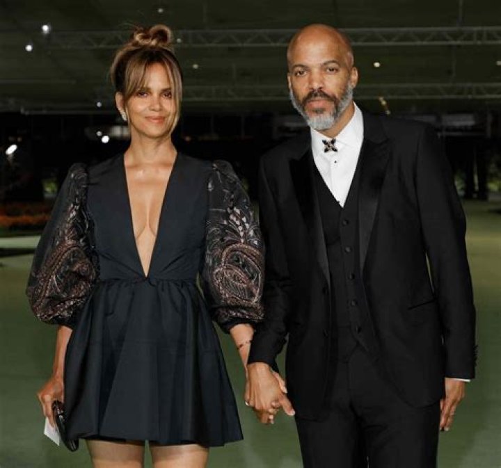 Unveiling The Legacy And Impact Of Halle Berry And Wesley Snipes: Discoveries And Insights